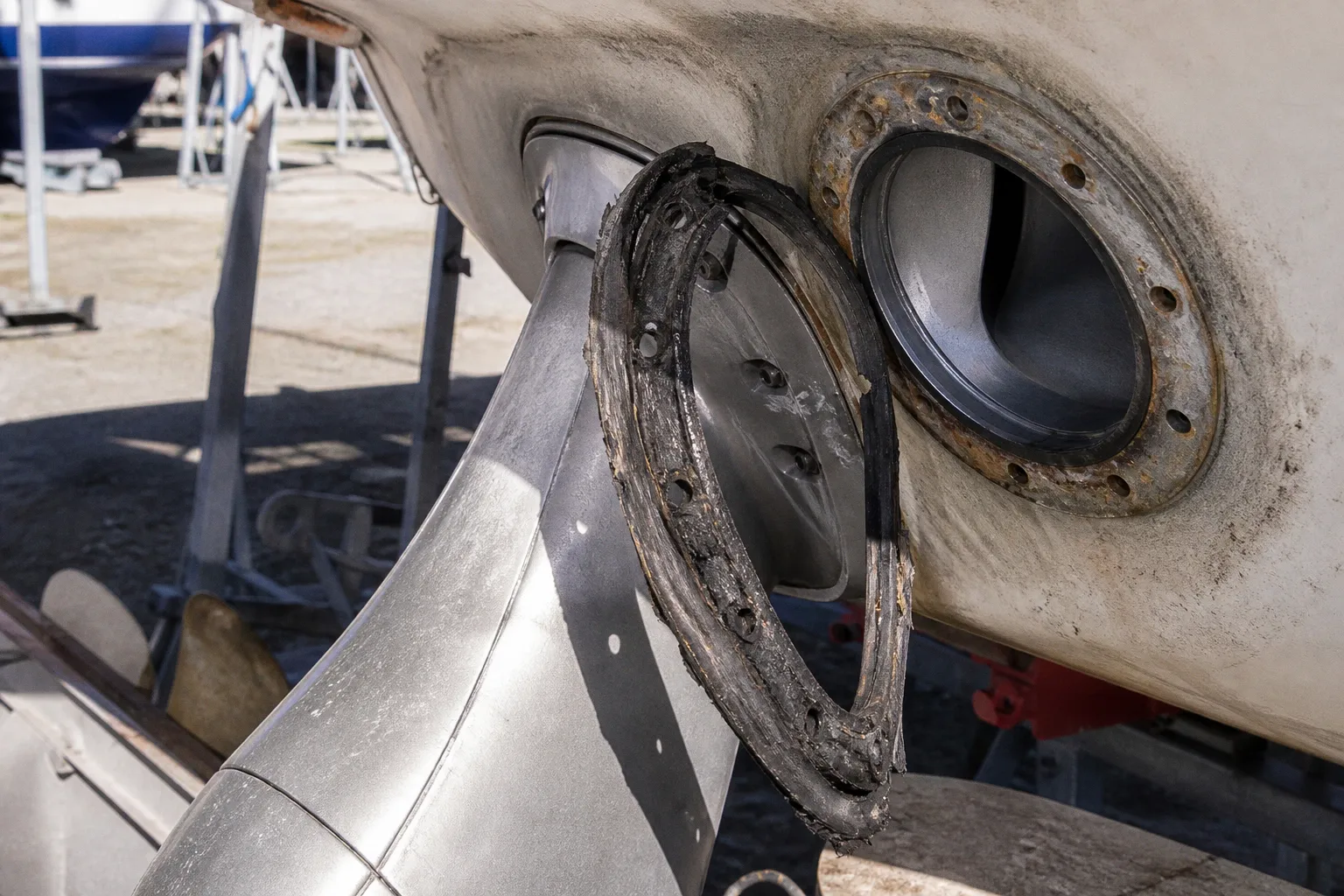 Joint de saildrive : le sauvetage in extremis de Julien