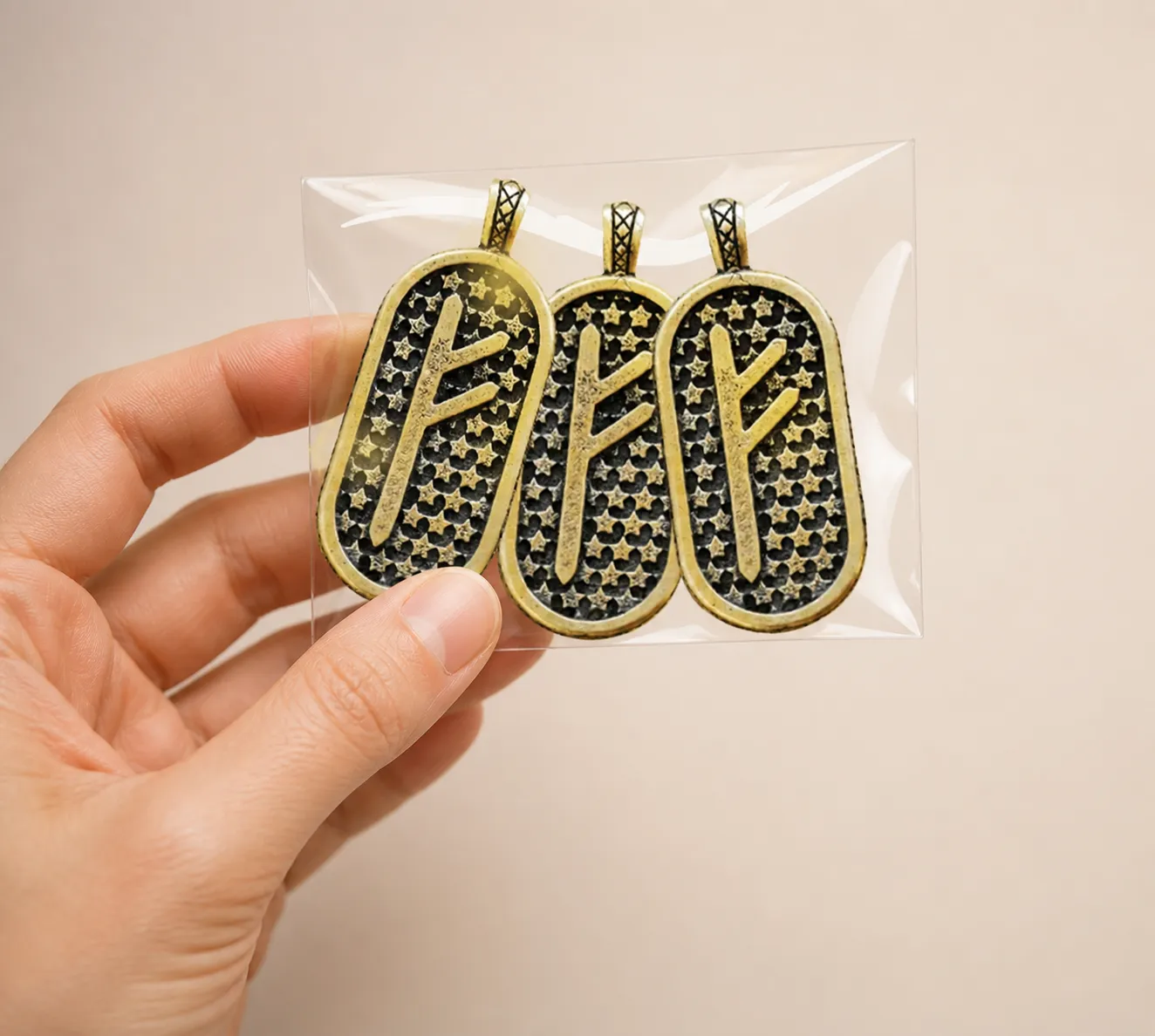 Fehu Amulet — le produit en main