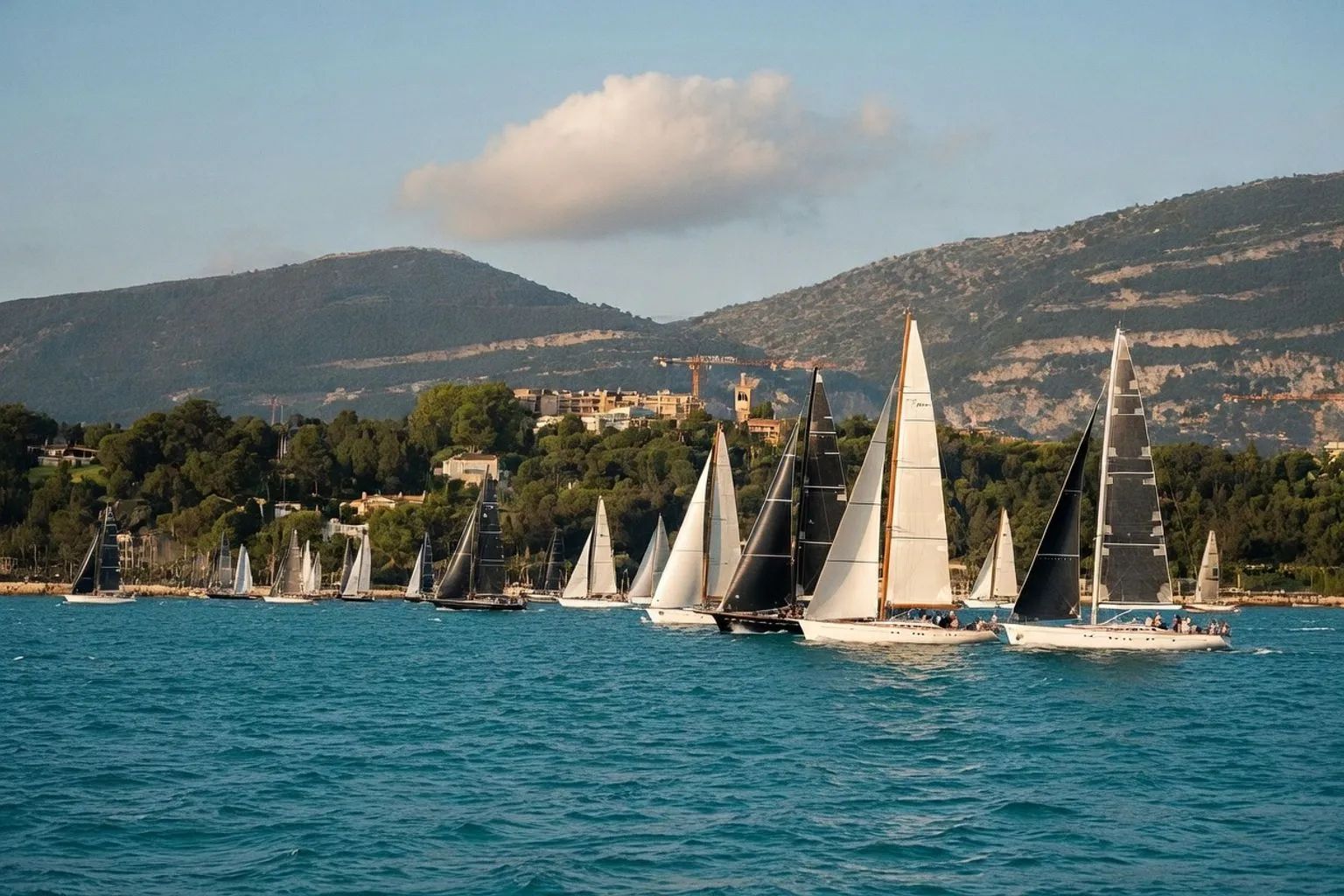 Voiles de Saint-Tropez : une édition historique avec 50 Maxis et trois Classe J
